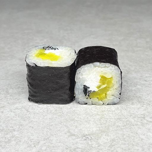 Ролл с такуаном